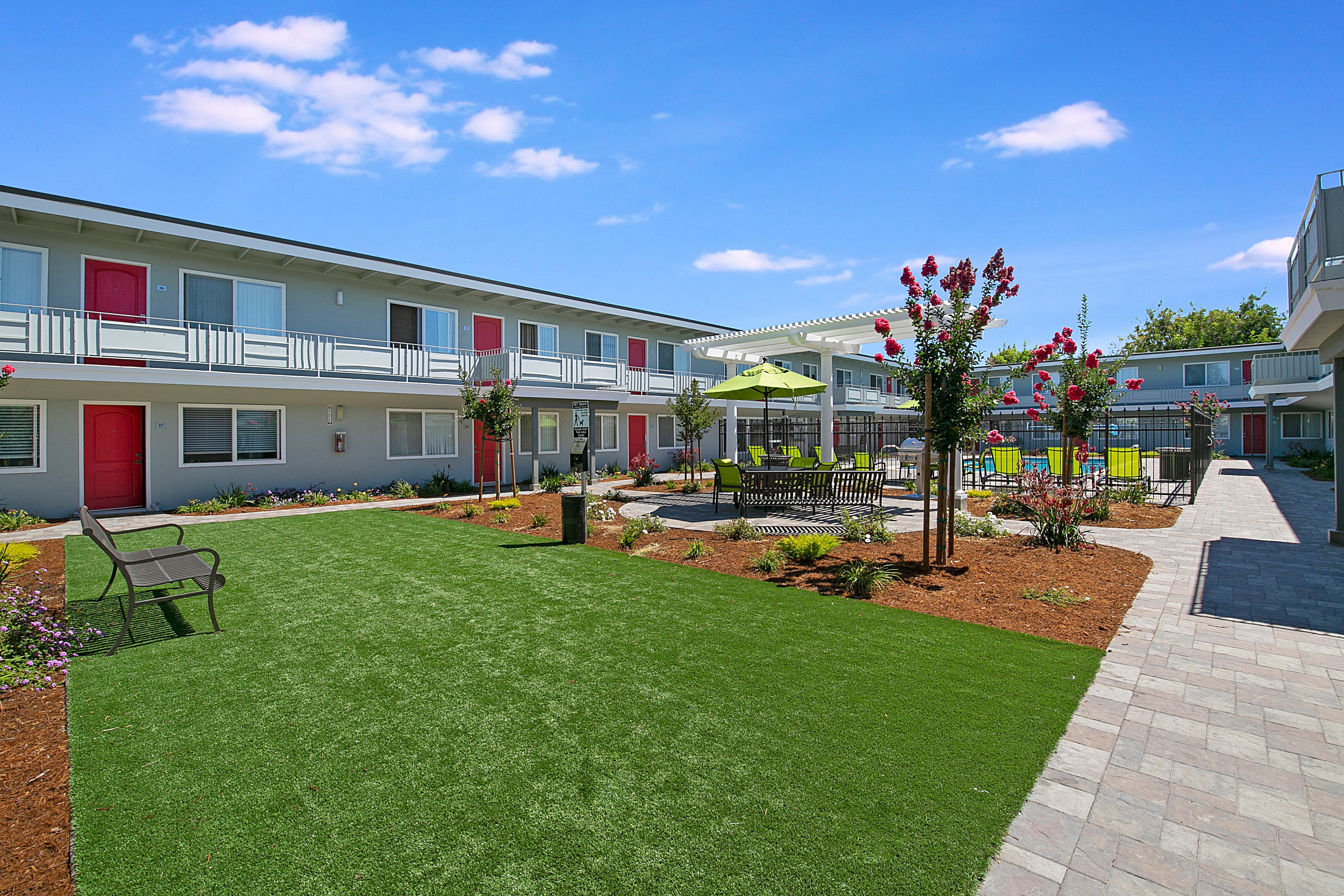 Bon Aire Apartments photo 3